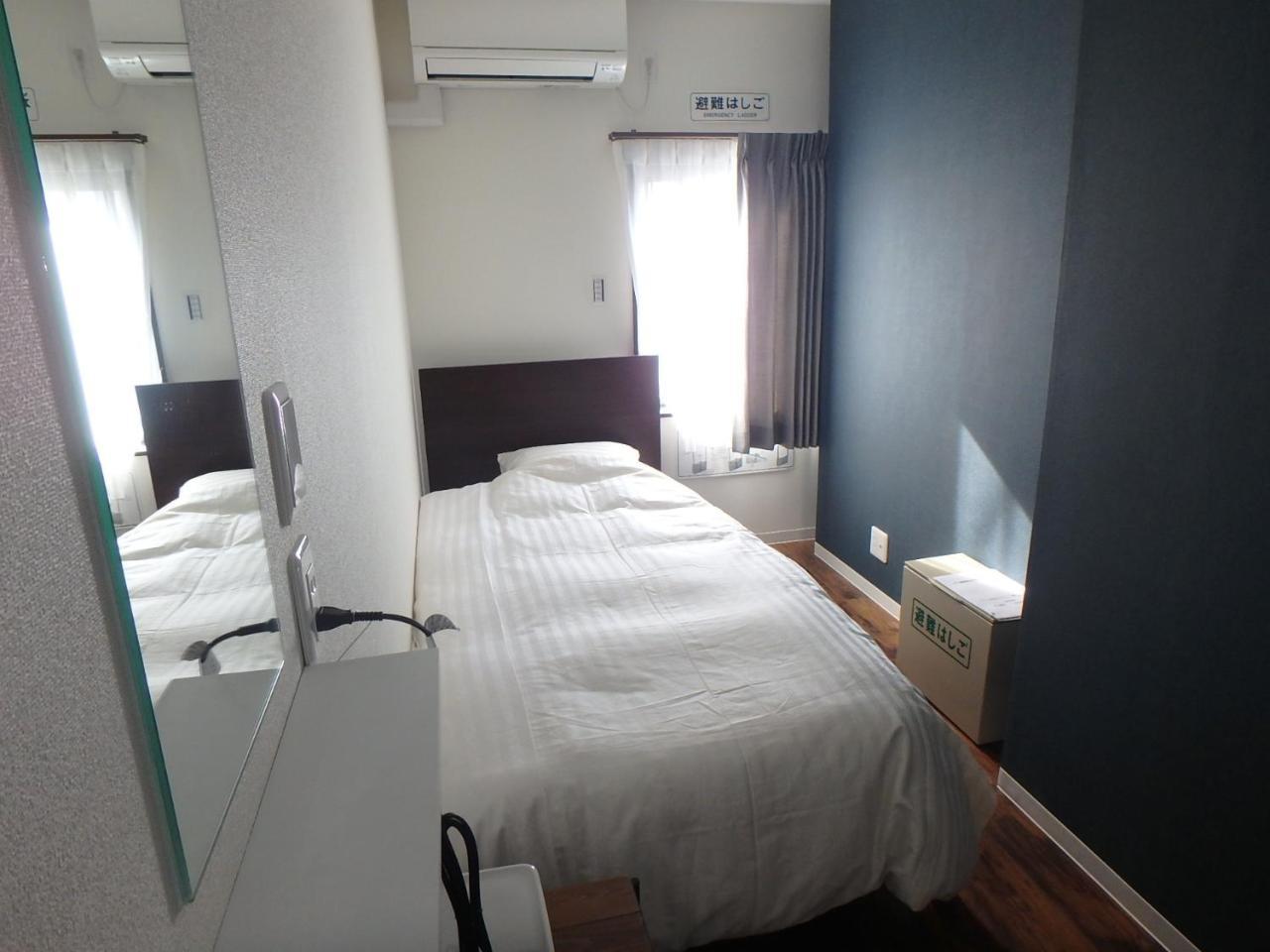 Bed & Breakfast Renga Daikanyama Tokyo Exterior photo