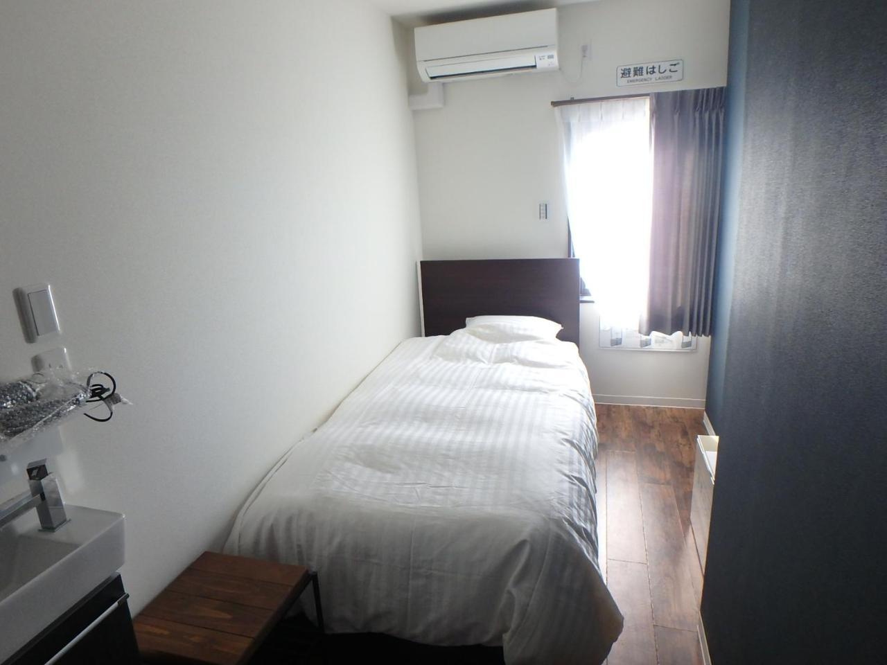 Bed & Breakfast Renga Daikanyama Tokyo Exterior photo